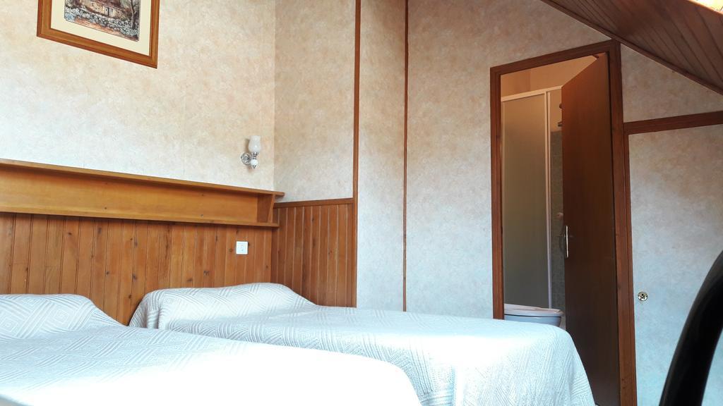 Hotel Saint Jean Vals-les-Bains Oda fotoğraf